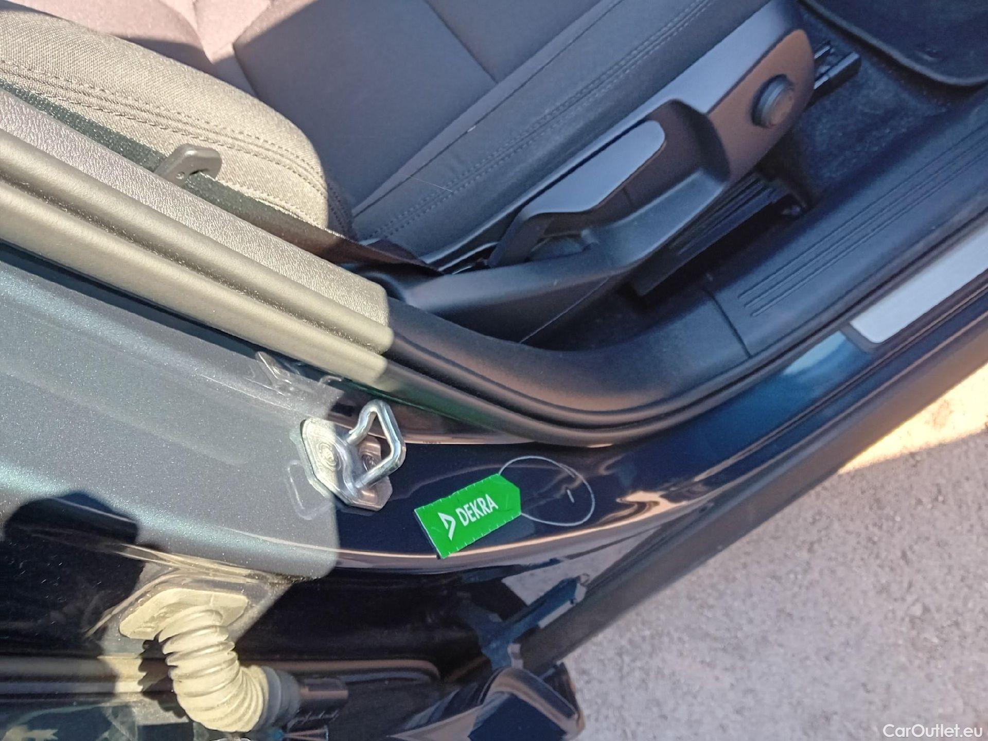  Volvo  XC 40 VOLVO XC40 / 2017 / 5P / todoterreno 1.5 T4 Twin Recharge Inscription Ex Auto #3