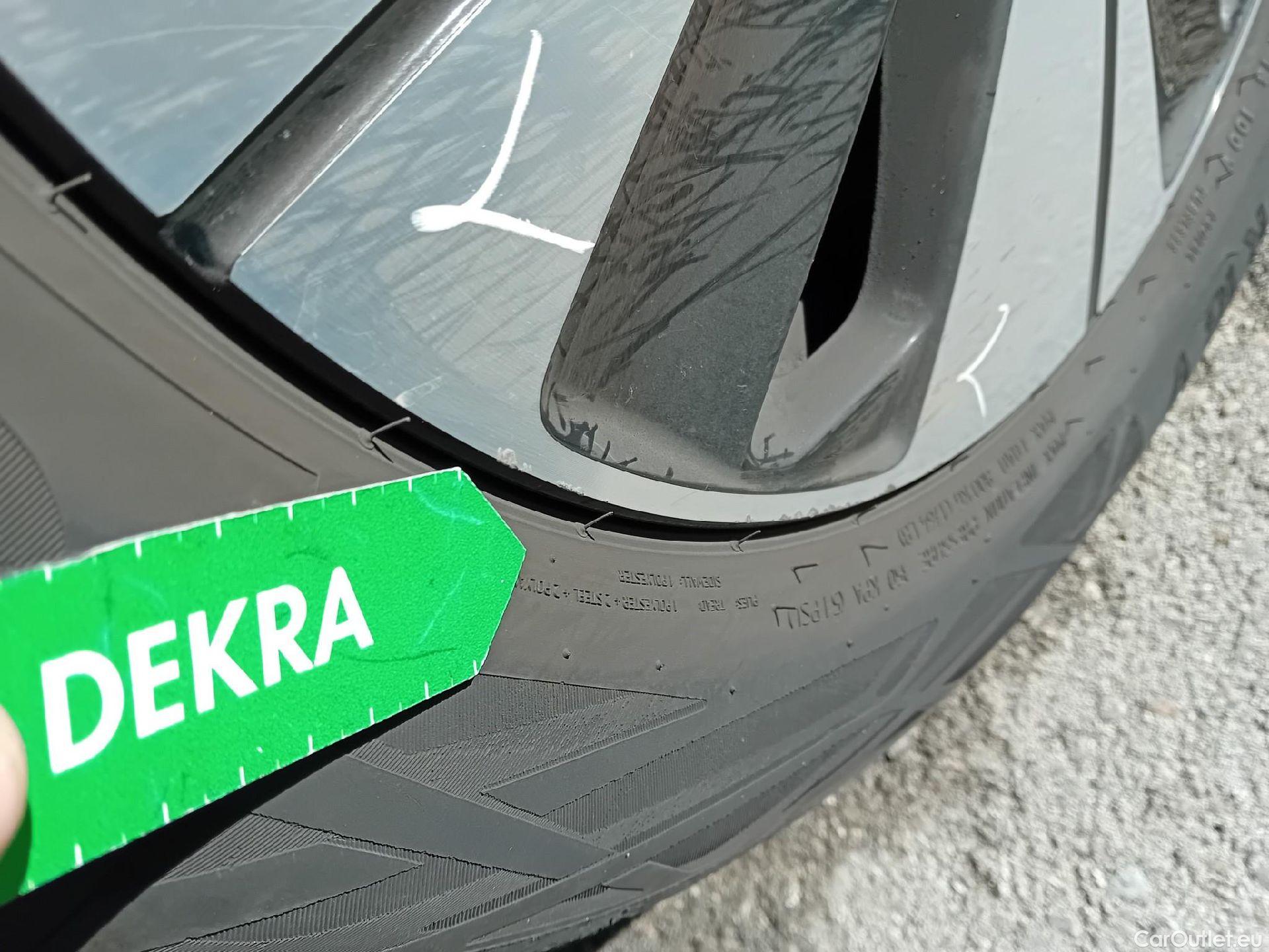  Volvo  XC 40 VOLVO XC40 / 2017 / 5P / todoterreno 1.5 T4 Twin Recharge Inscription Ex Auto #28