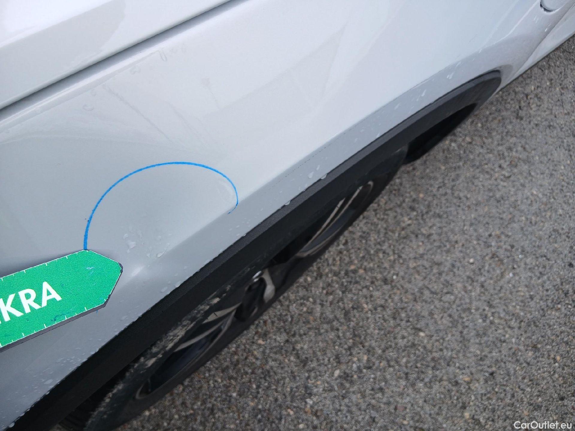  Volvo  XC 40 VOLVO XC40 / 2017 / 5P / todoterreno 1.5 T4 Twin Recharge R-Design Auto #17