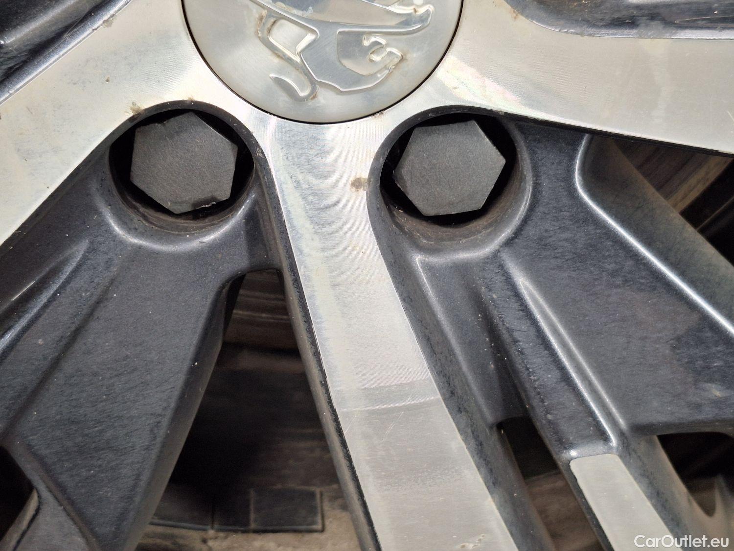  Peugeot  5008 Peugeot,  '16, Peugeot  1.5 BlueHDi 96kW S&S EAT8 GT Line 5d #19