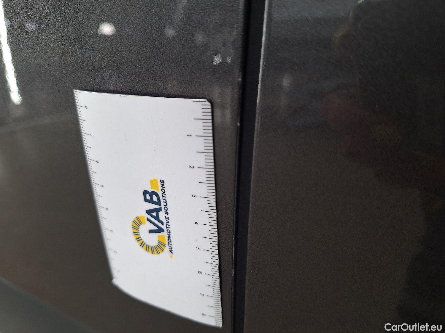  Peugeot  5008 Peugeot,  '16, Peugeot  1.5 BlueHDi 96kW S&S EAT8 GT Line 5d #23