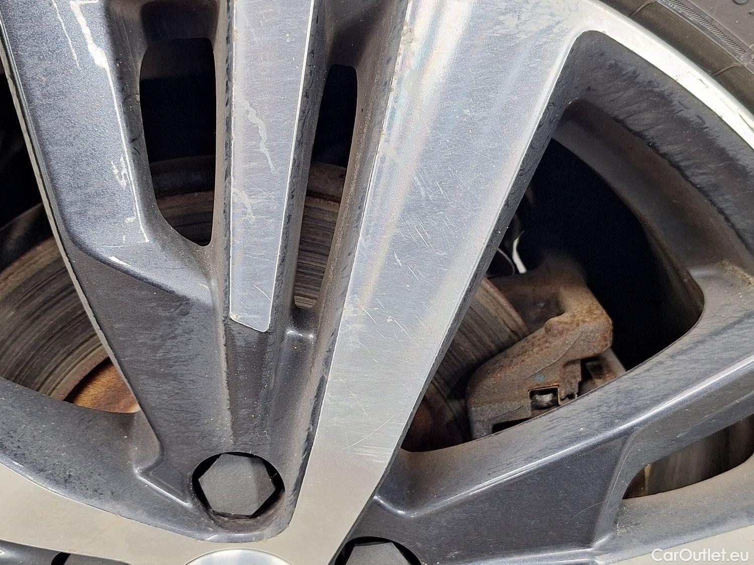  Peugeot  5008 Peugeot,  '16, Peugeot  1.5 BlueHDi 96kW S&S EAT8 GT Line 5d #18