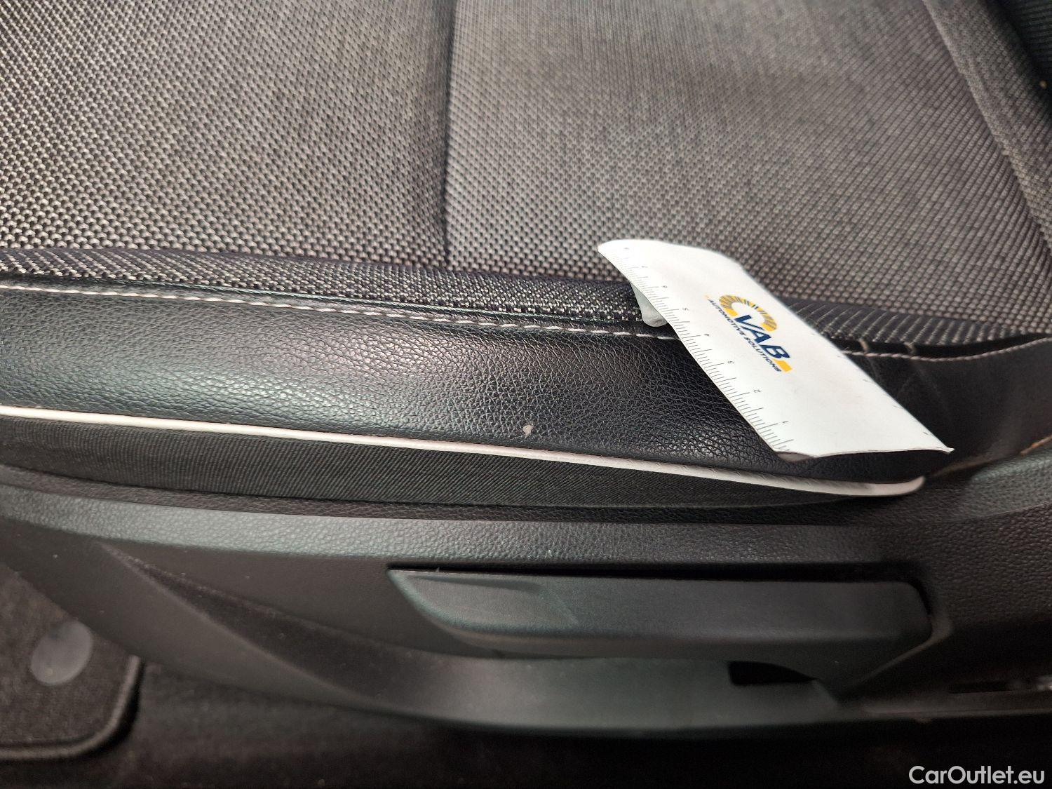  Renault  Captur Renault,  '19, Renault  TCe 130 GPF Intens 5d #4