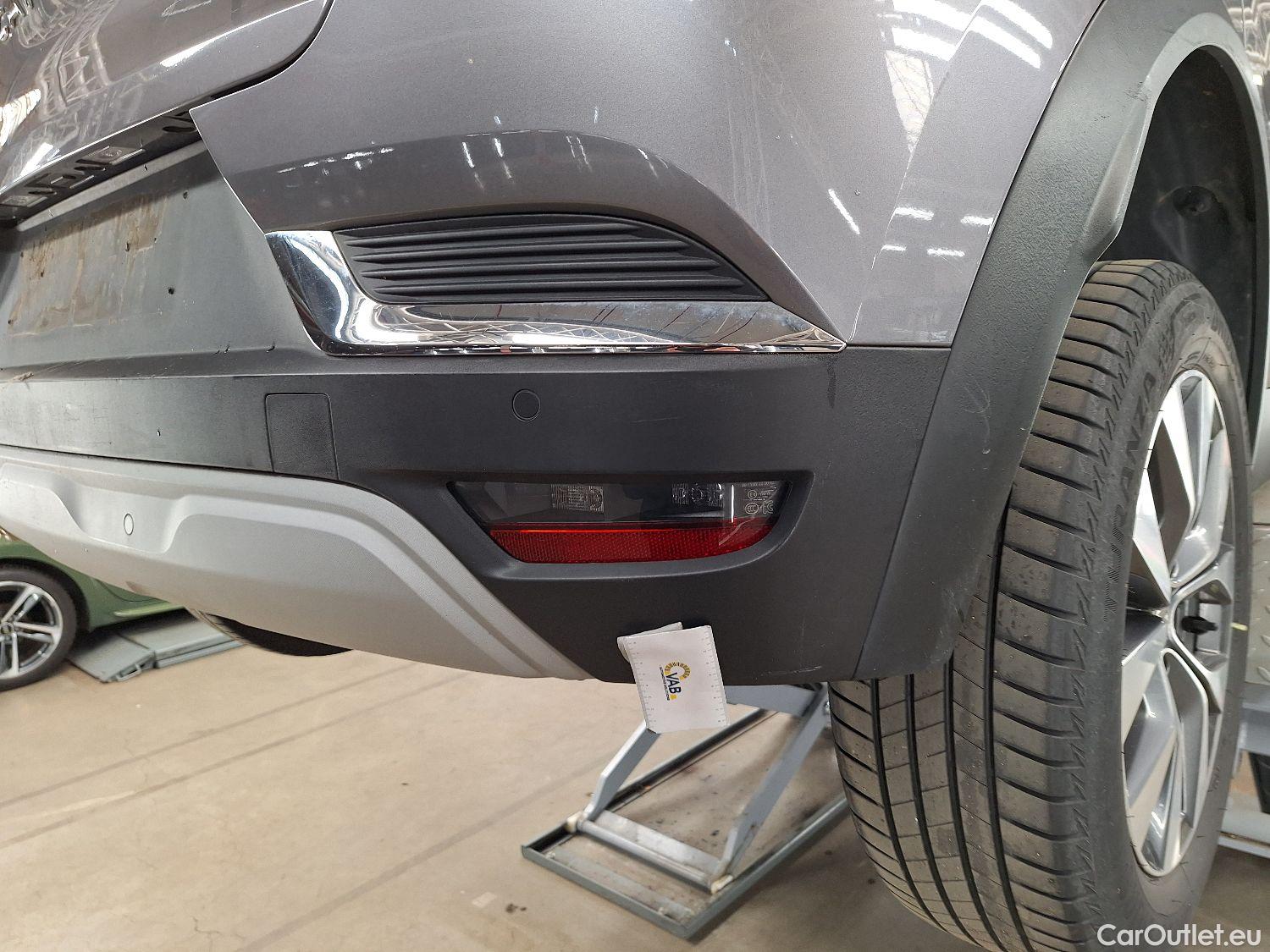  Renault  Captur Renault,  '19, Renault  TCe 130 GPF Intens 5d #24