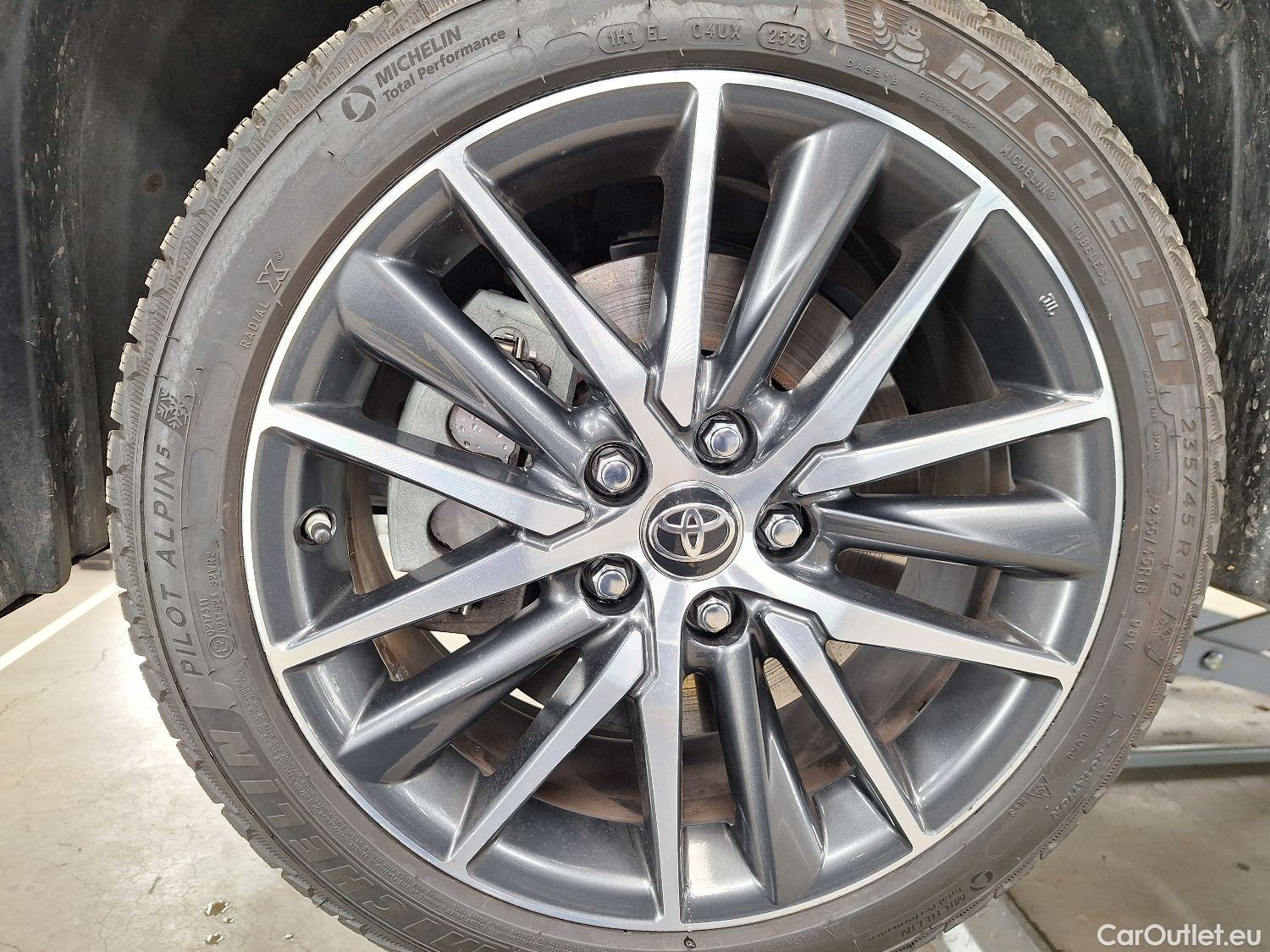  Toyota  Camry Toyota,  '19, Toyota  2.5 Hybrid  Plus E-CVT 4d #23