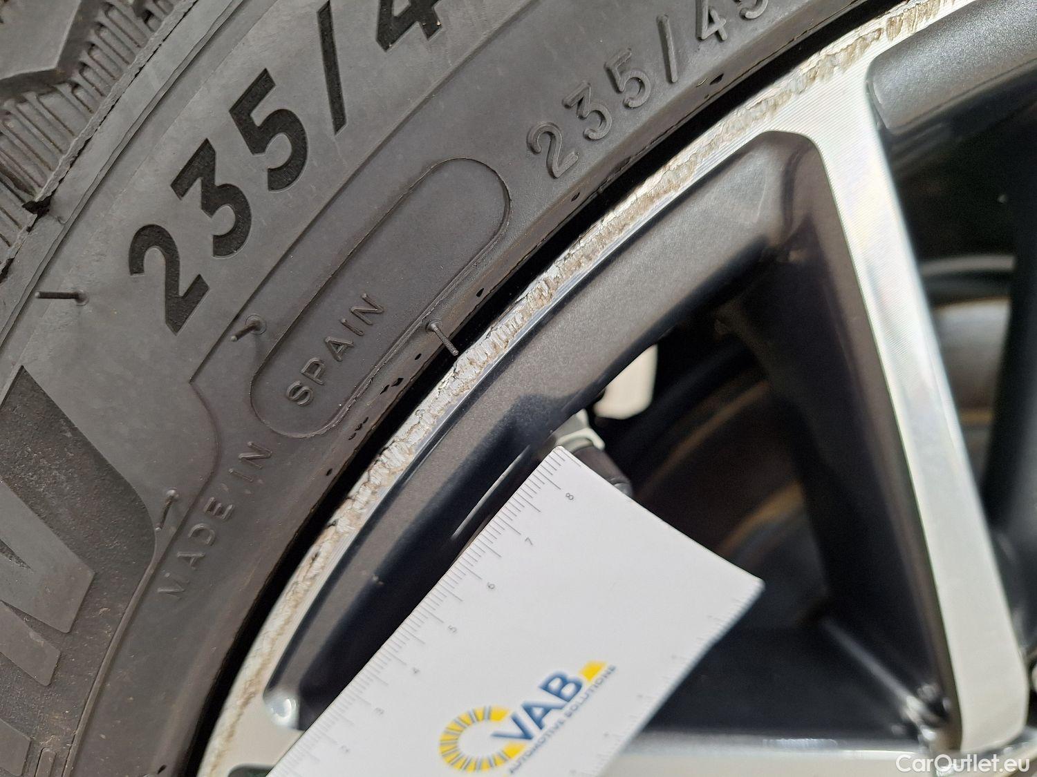  Toyota  Camry Toyota,  '19, Toyota  2.5 Hybrid  Plus E-CVT 4d #22