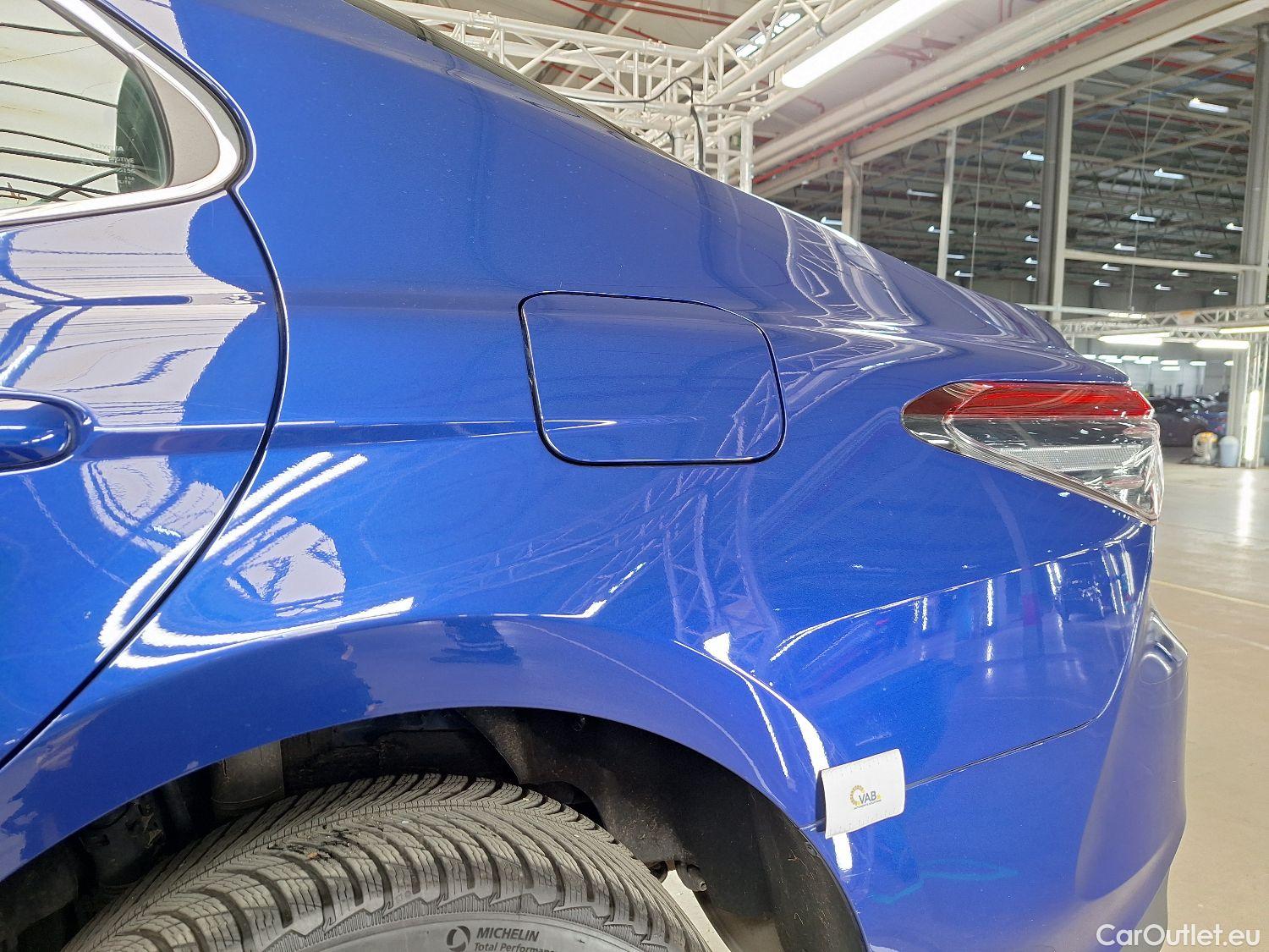  Toyota  Camry Toyota,  '19, Toyota  2.5 Hybrid  Plus E-CVT 4d #19