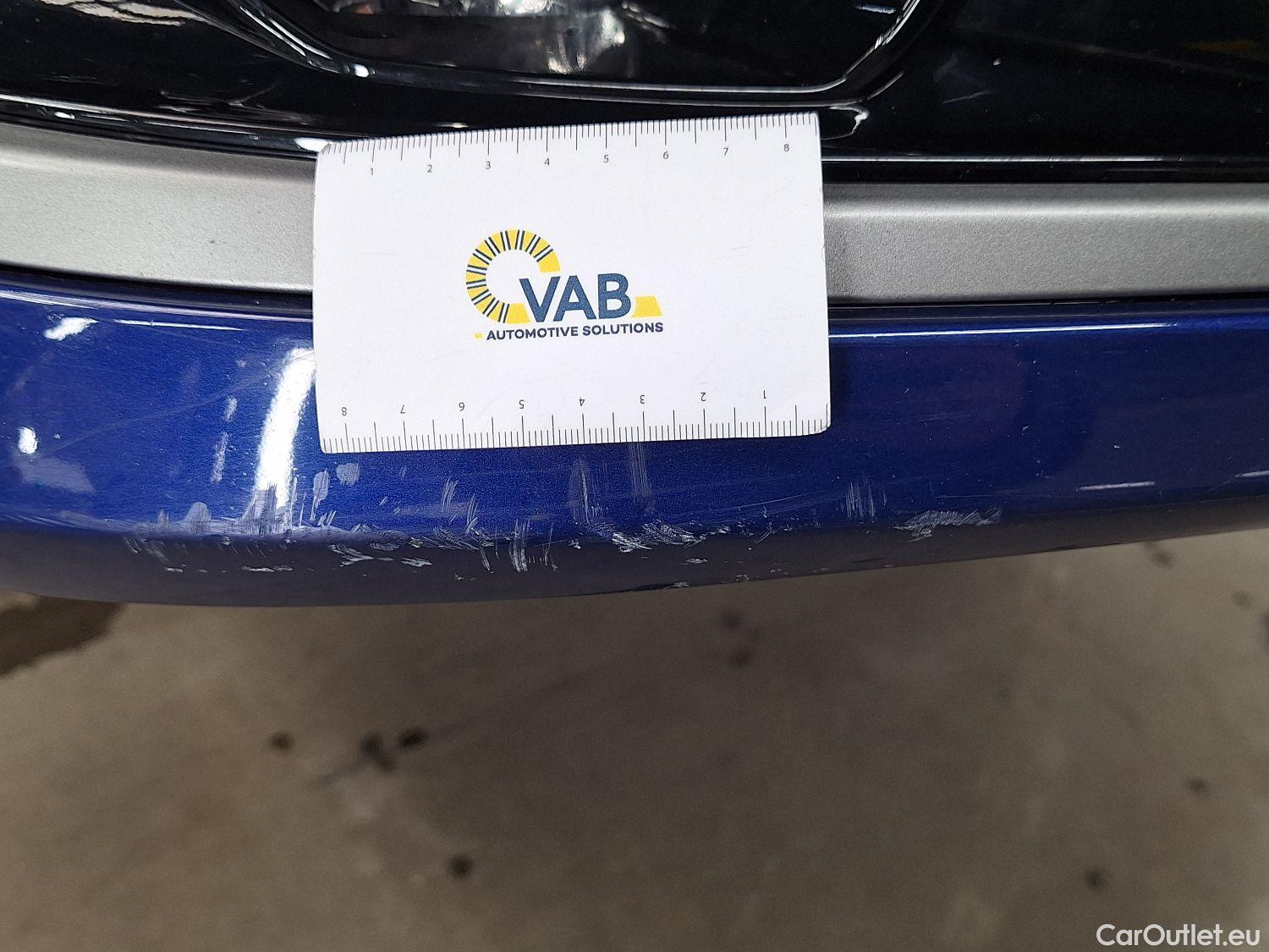  Toyota  Camry Toyota,  '19, Toyota  2.5 Hybrid  Plus E-CVT 4d #27