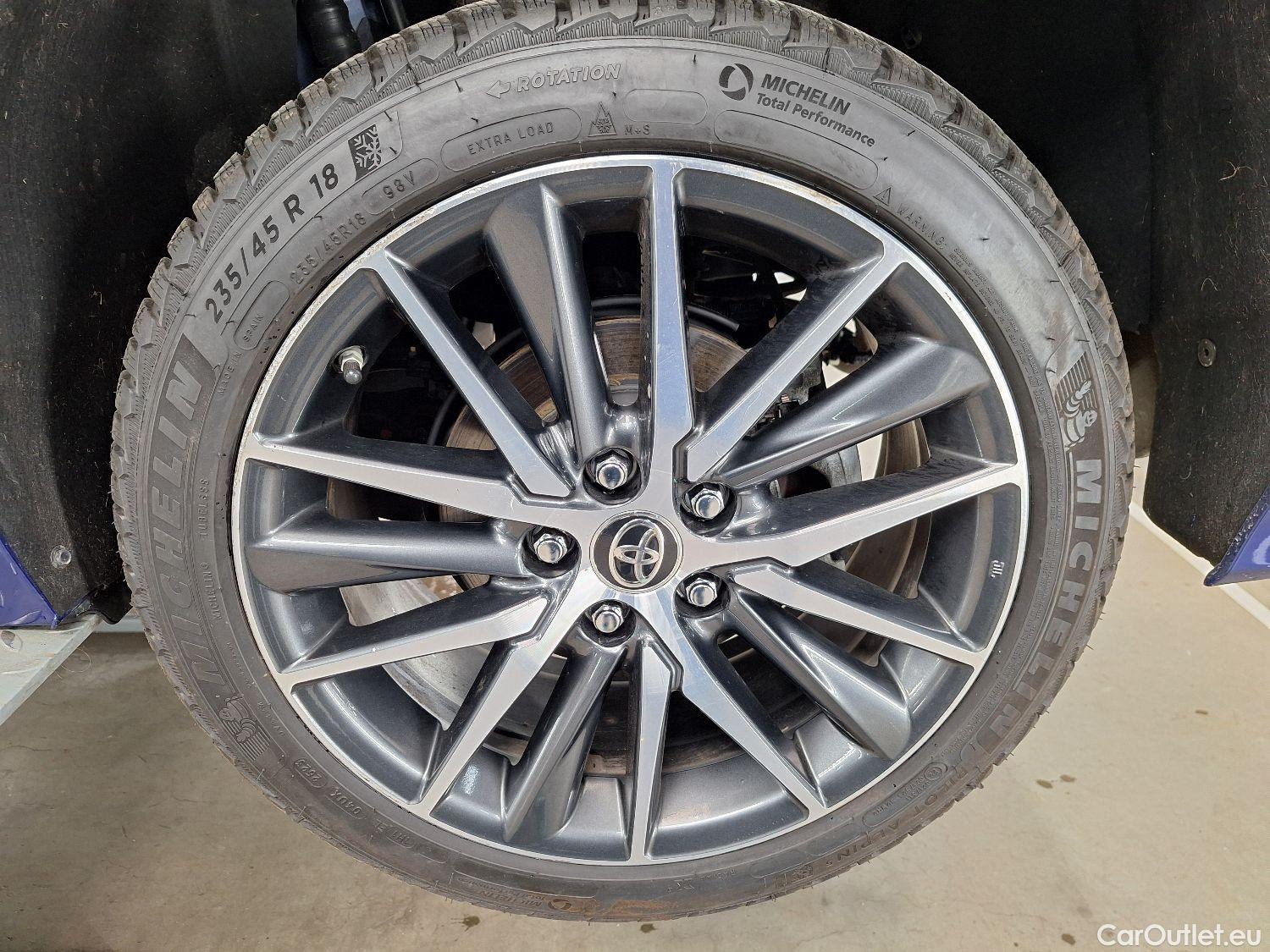  Toyota  Camry Toyota,  '19, Toyota  2.5 Hybrid  Plus E-CVT 4d #21