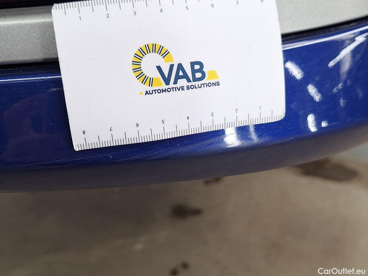  Toyota  Camry Toyota,  '19, Toyota  2.5 Hybrid  Plus E-CVT 4d #28