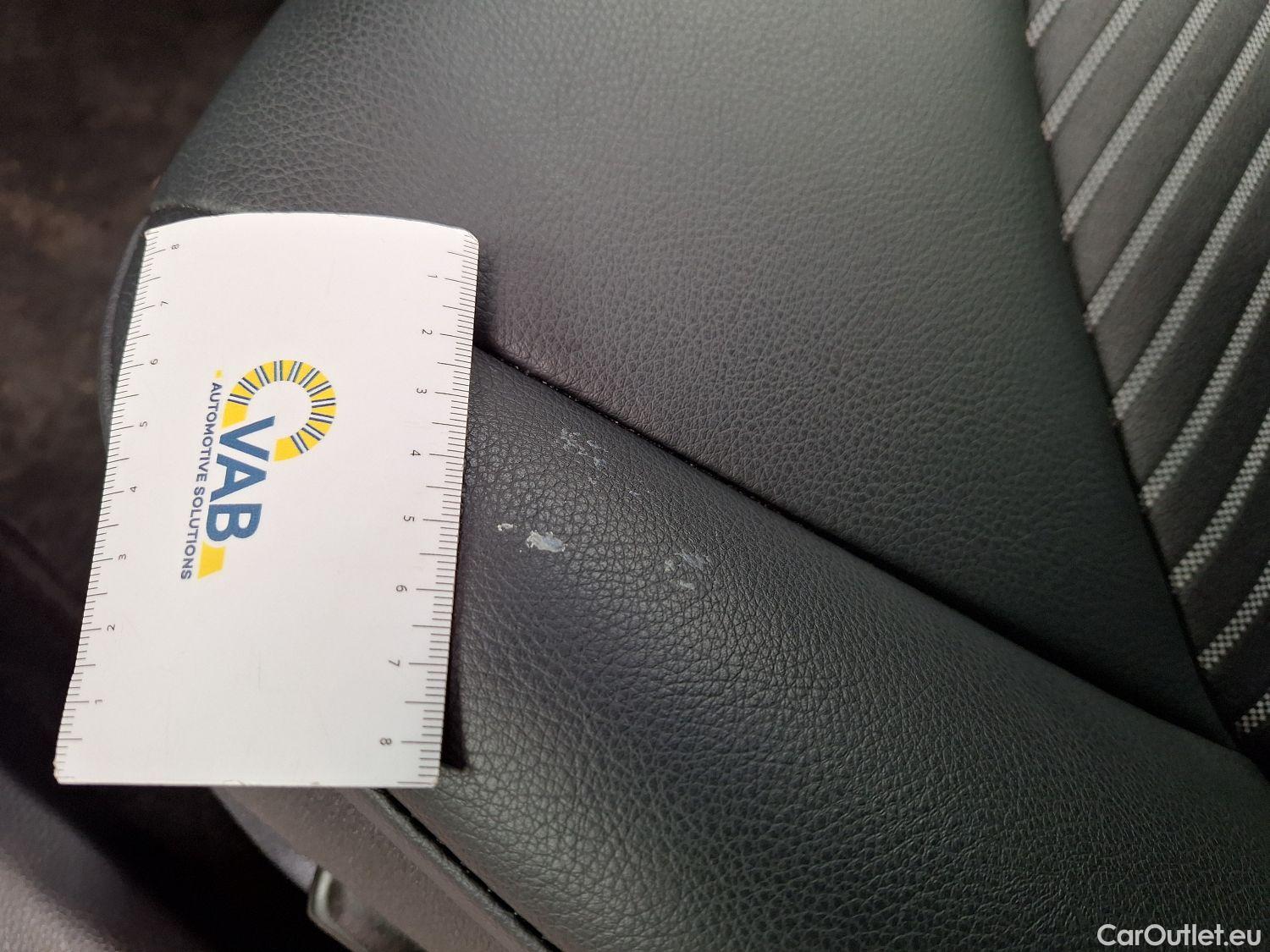  Toyota  Camry Toyota,  '19, Toyota  2.5 Hybrid  Plus E-CVT 4d #11