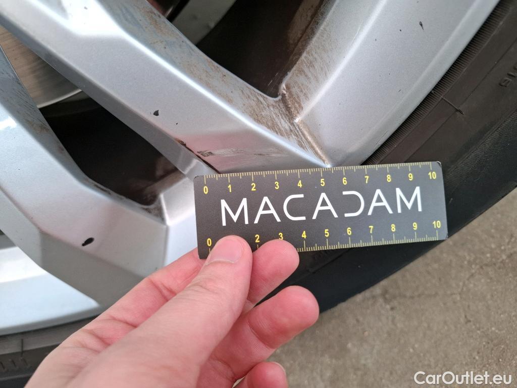  Audi  Q7 AUDI  / 2019 / 5P / SUV 55 TFSIe 380ch quattro Tiptronic8 Avus #27