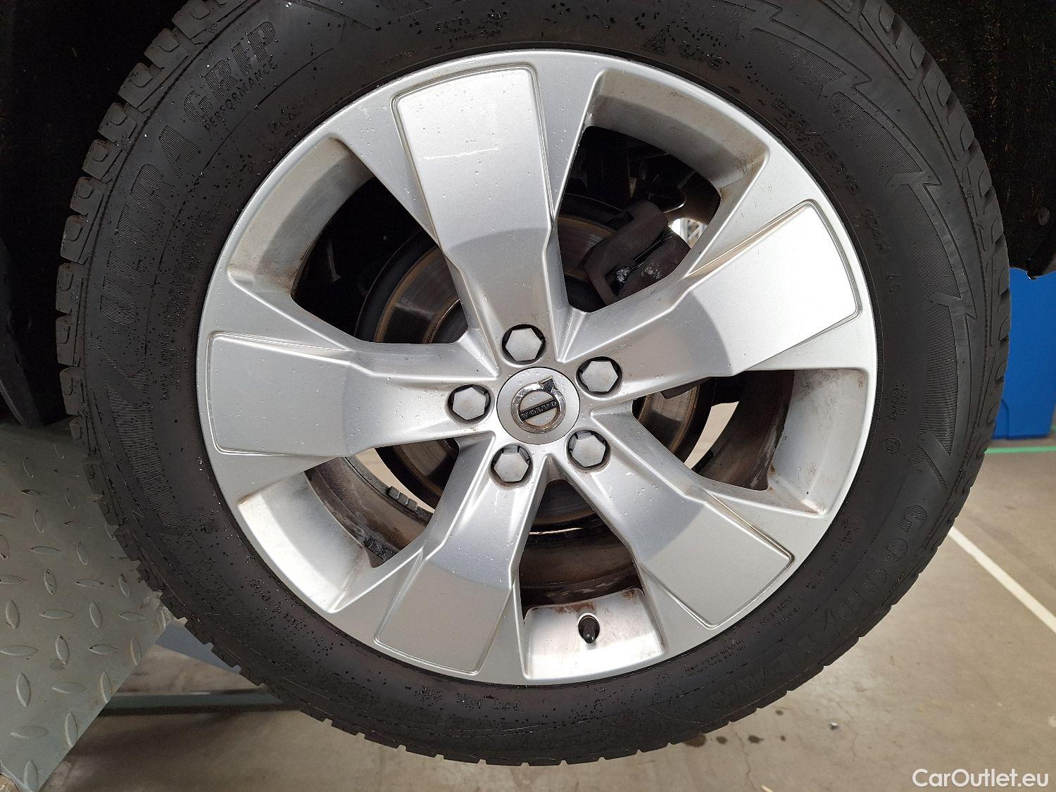  Volvo  XC 40 Volvo, XC40 '17, Volvo XC40 D3 Geartronic Momentum Pro 5d #7