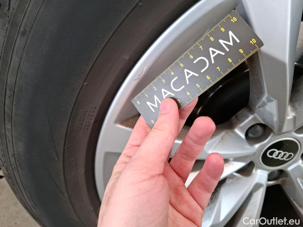  Audi  Q7 AUDI  / 2019 / 5P / SUV 55 TFSIe 380ch quattro Tiptronic8 Avus #32