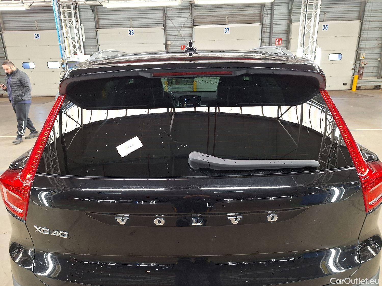  Volvo  XC 40 Volvo, XC40 '17, Volvo XC40 D3 Geartronic Momentum Pro 5d #41