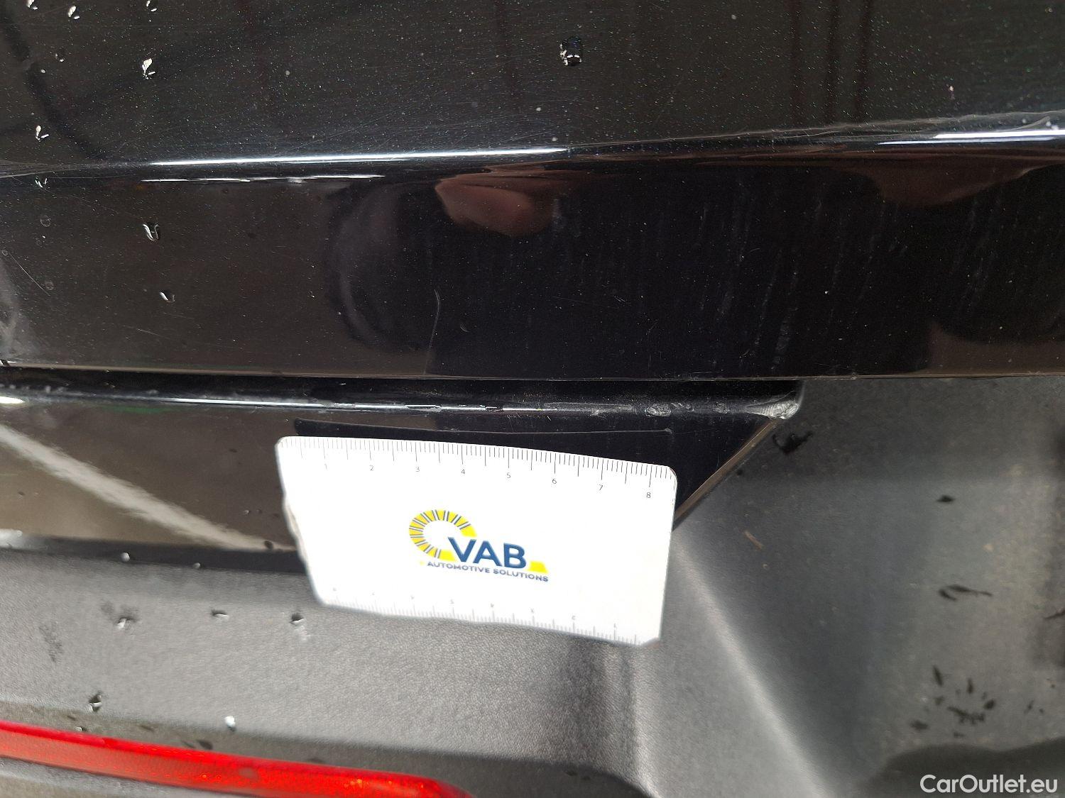  Volvo  XC 40 Volvo, XC40 '17, Volvo XC40 D3 Geartronic Momentum Pro 5d #25