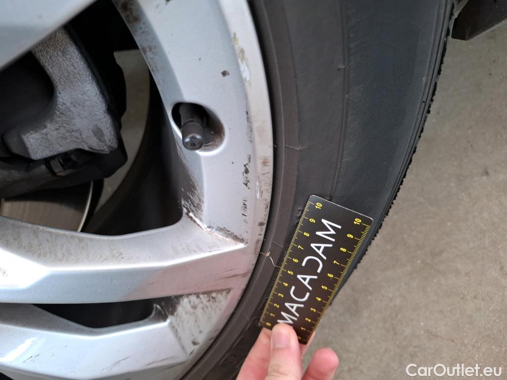  Audi  Q7 AUDI  / 2019 / 5P / SUV 55 TFSIe 380ch quattro Tiptronic8 Avus #30