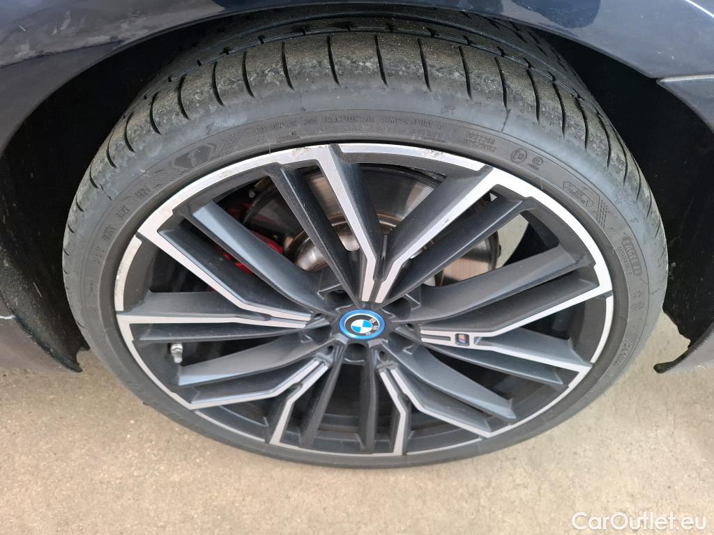  Bmw  Serie 5 BMW Série 5 / 2020 / 4P / Berline 545e xDrive 394ch M Sport BVA8 #1