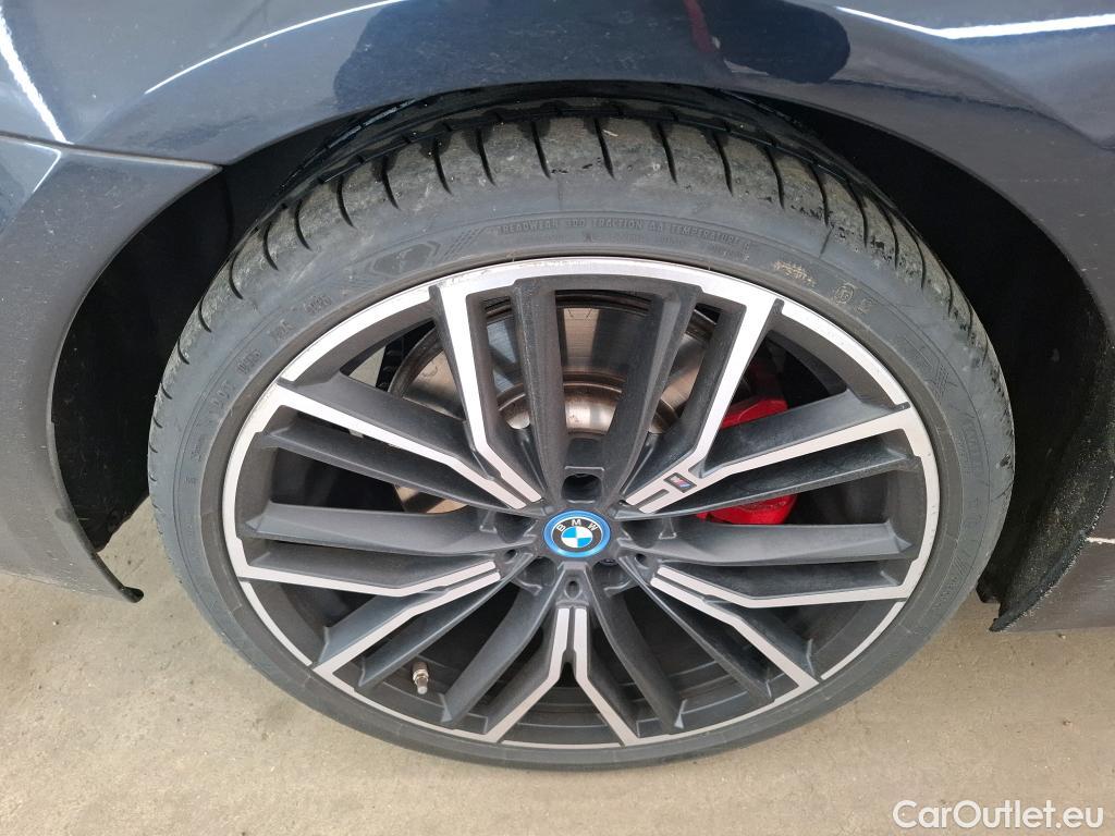  Bmw  Serie 5 BMW Série 5 / 2020 / 4P / Berline 545e xDrive 394ch M Sport BVA8 #43