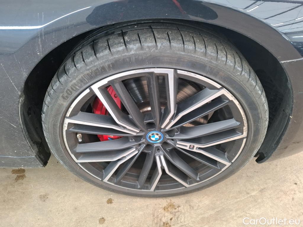  Bmw  Serie 5 BMW Série 5 / 2020 / 4P / Berline 545e xDrive 394ch M Sport BVA8 #17