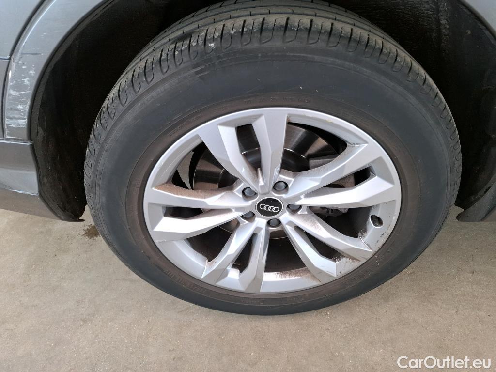  Audi  Q7 AUDI  / 2019 / 5P / SUV 55 TFSIe 380ch quattro Tiptronic8 Avus #28