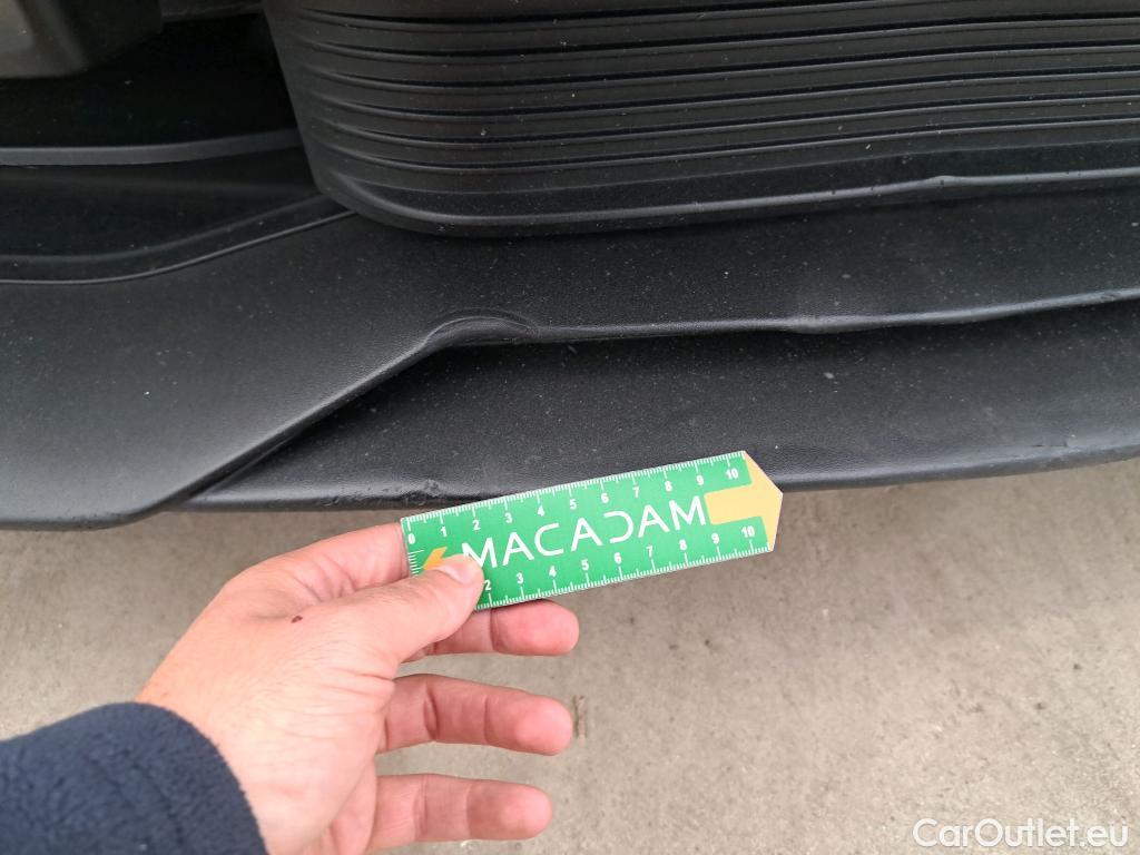  Porsche  Taycan  93kWh BVA #13