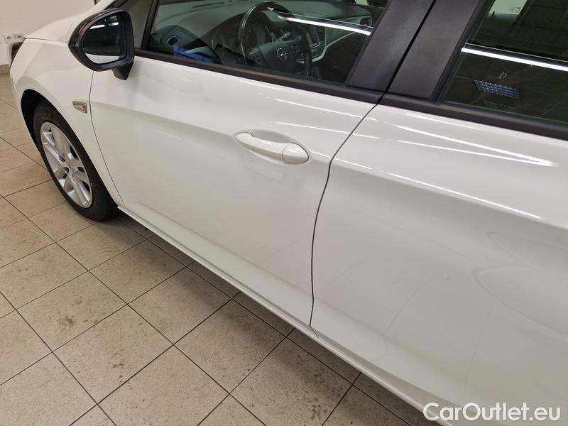  Opel  Astra  K Sports Tourer (2015)  ST 1.5D 105 Smile Edit. #13