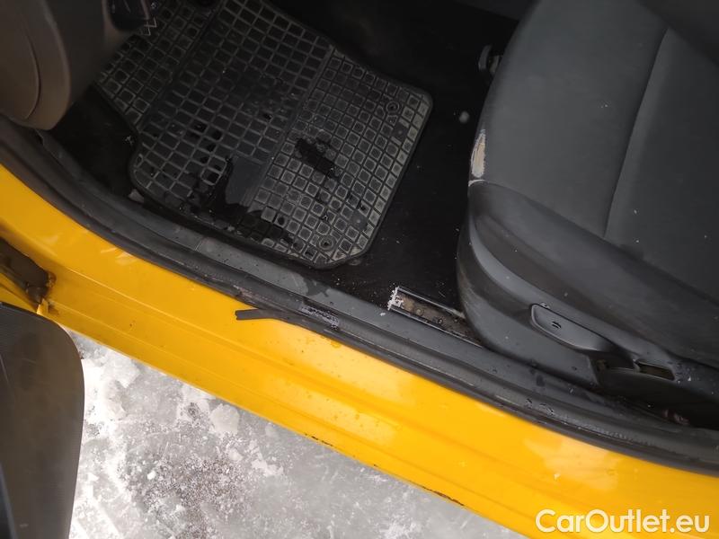  Skoda  Fabia  Combi (2015) Fab.Com.1.0TSI 70 Active #4