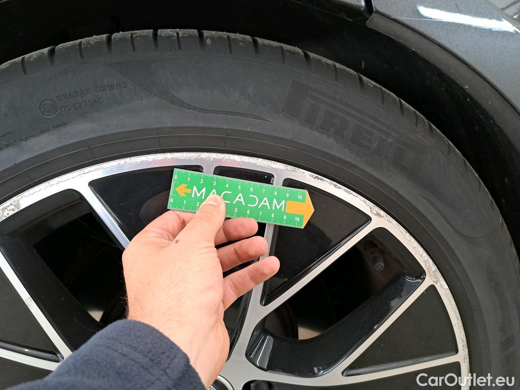  Porsche  Taycan  93kWh BVA #58