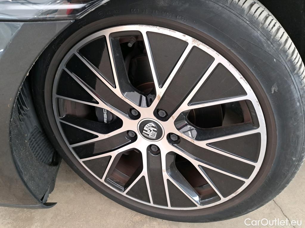  Porsche  Taycan  93kWh BVA #48