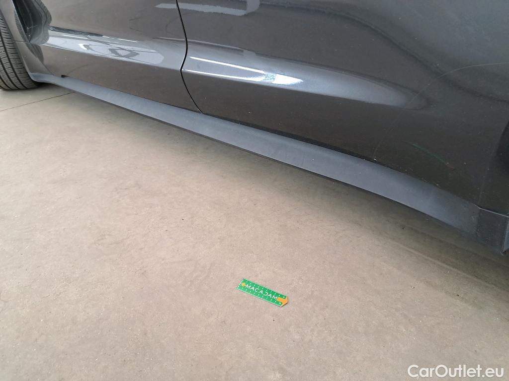  Porsche  Taycan  93kWh BVA #41