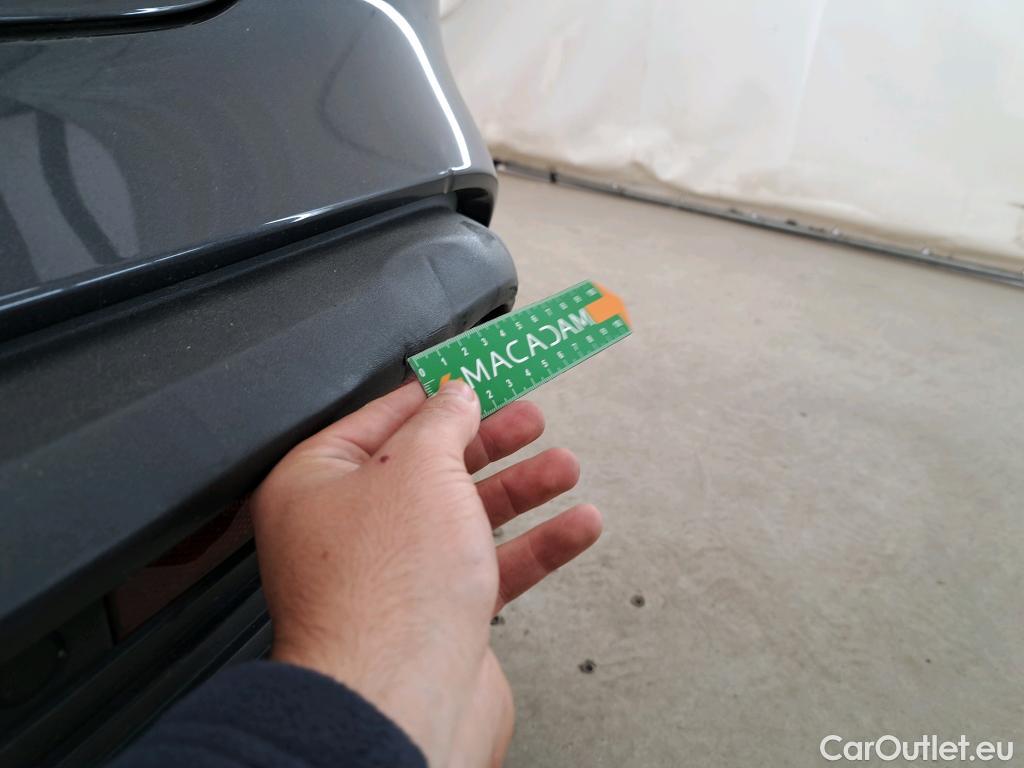  Porsche  Taycan  93kWh BVA #19