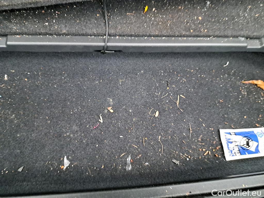  Porsche  Taycan  93kWh BVA #74