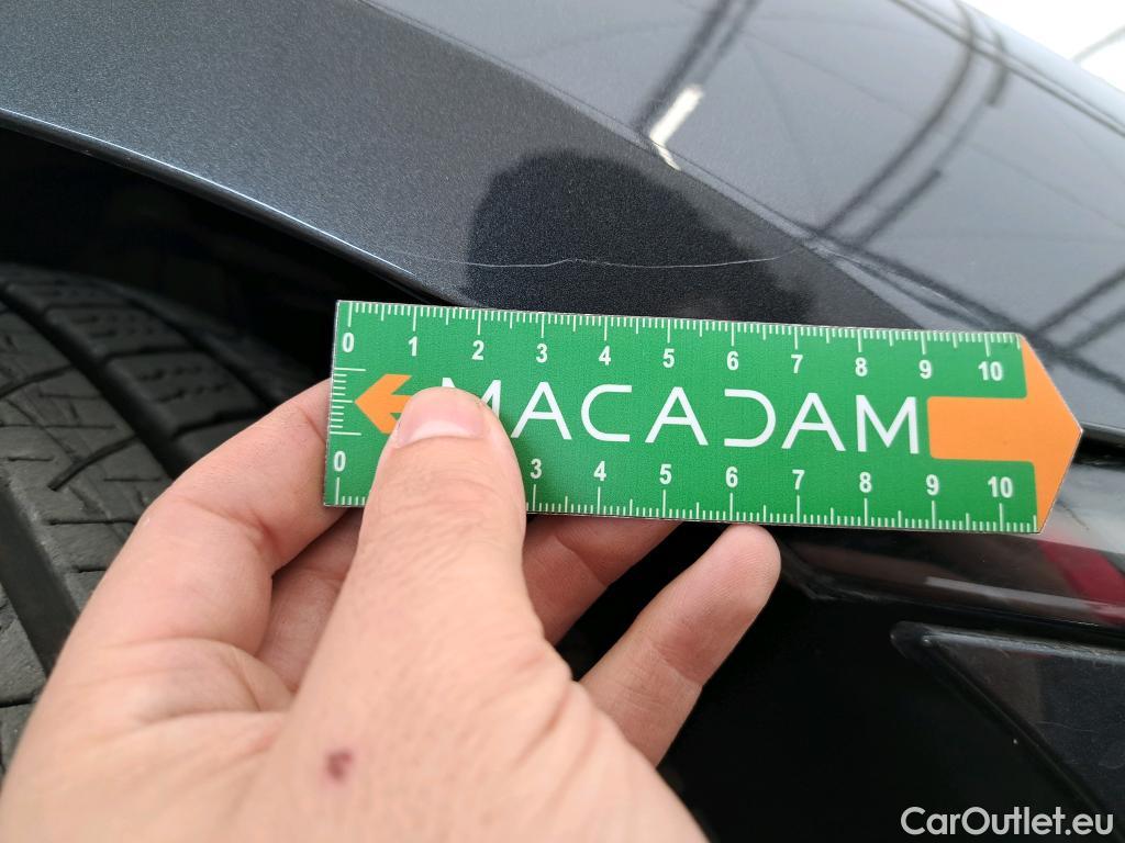  Porsche  Taycan  93kWh BVA #36