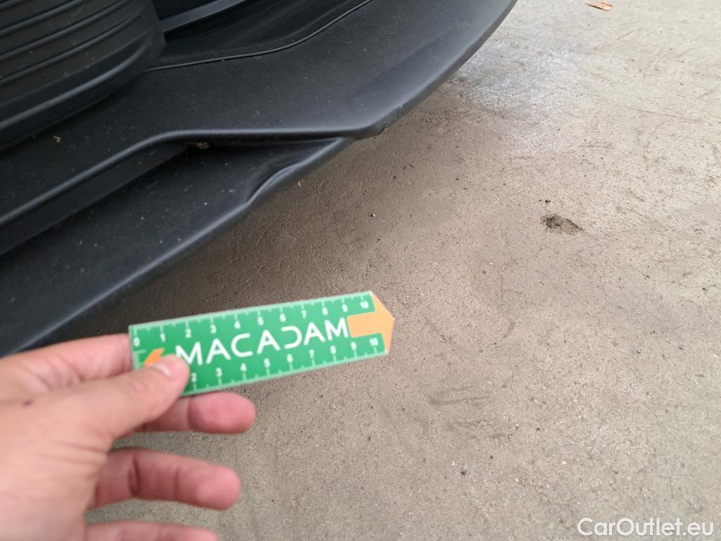  Porsche  Taycan  93kWh BVA #15