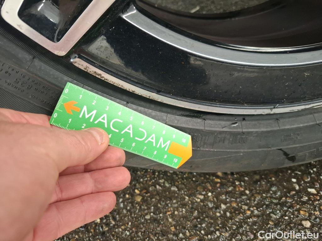  Mercedes  G-Klasee MERCEDES-BENZ GLC Coupe / 2019 / 5P / Coupé 2.0 GLC 300 E BUSINESS LINE 4MATIC #8