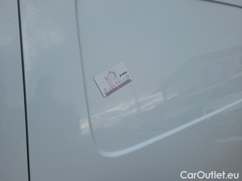  Renault  EXPRESS  (2021->)  dCi 95 Extra 4d #3