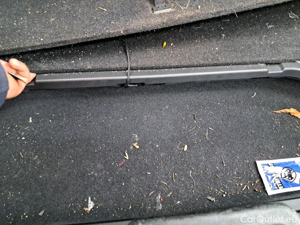  Porsche  Taycan  93kWh BVA #75