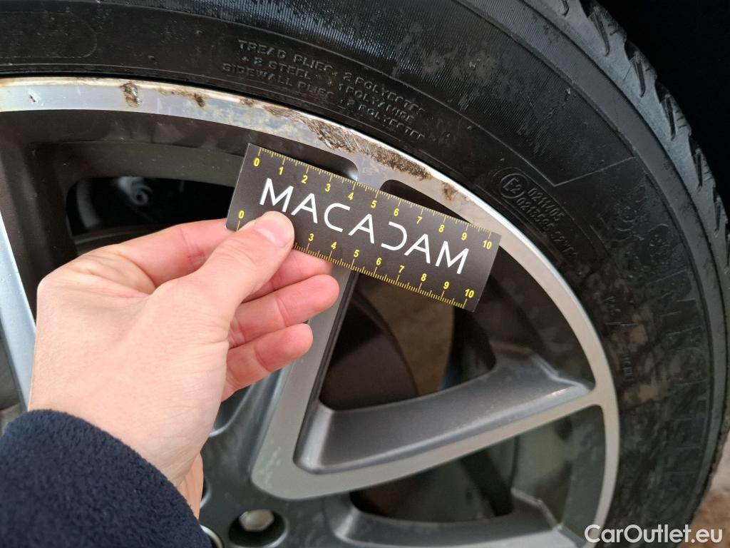  Land Rover  Range Rover LAND ROVER  Velar / 2017 / 5P / SUV 2.0 P400e PHEV BVA R-Dynamic SE #35