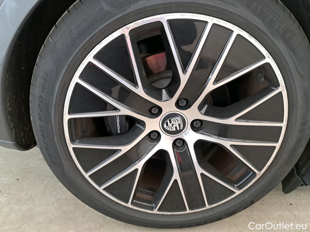  Porsche  Taycan  93kWh BVA #57