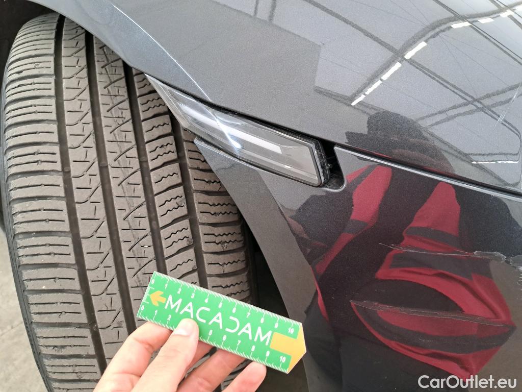  Porsche  Taycan  93kWh BVA #87