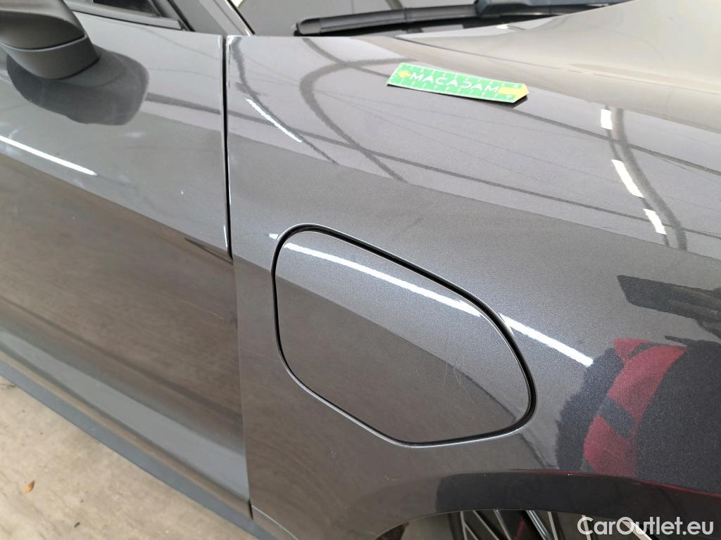  Porsche  Taycan  93kWh BVA #80