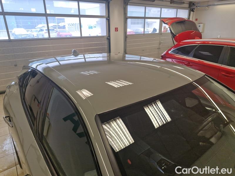  DS  DS4 4 (2015)  1.5BHDi 130 Perf.Line+ AT #2