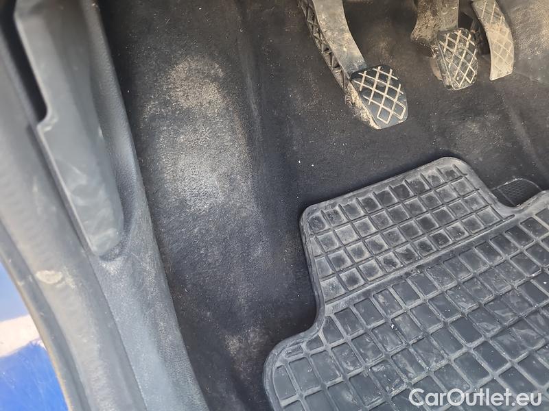  Skoda  Fabia  Combi (2015) Fab.Com.1.0TSI 70 Active #6