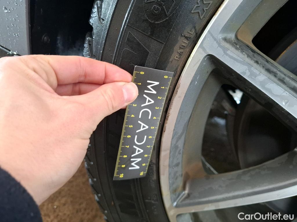  Land Rover  Range Rover LAND ROVER  Velar / 2017 / 5P / SUV 2.0 P400e PHEV BVA R-Dynamic SE #26