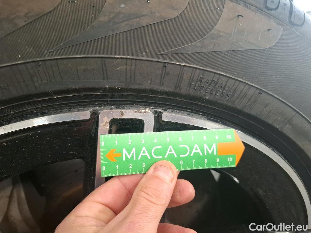  Mercedes  G-Klasee MERCEDES-BENZ GLC Coupe / 2019 / 5P / Coupé 2.0 GLC 300 E BUSINESS LINE 4MATIC #26