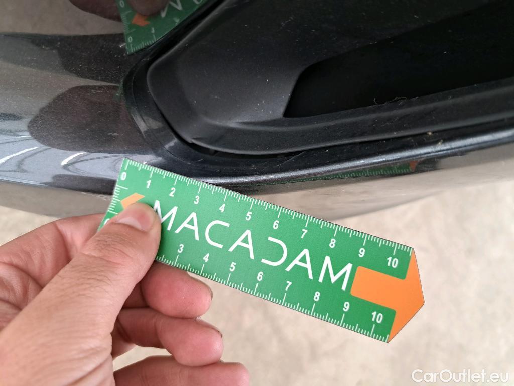  Porsche  Taycan  93kWh BVA #44