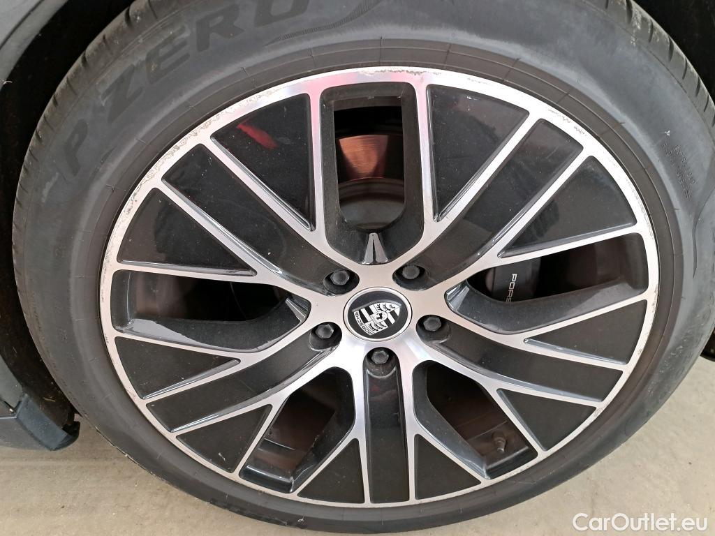  Porsche  Taycan  93kWh BVA #53