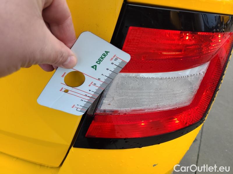  Skoda  Fabia  Combi (2015) Fab.Com.1.0TSI 70 Active #9