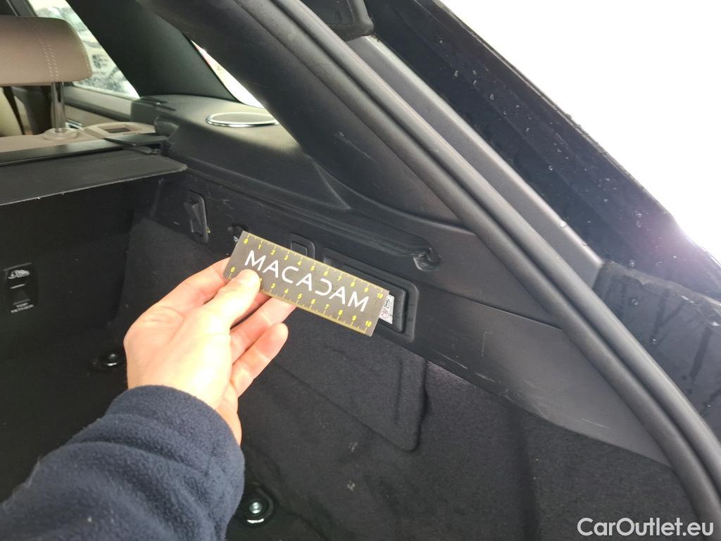  Land Rover  Range Rover LAND ROVER  Velar / 2017 / 5P / SUV 2.0 P400e PHEV BVA R-Dynamic SE #42